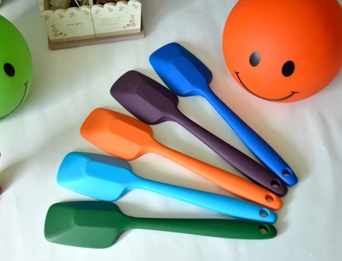 硅膠手環(huán)對身體有害嗎？